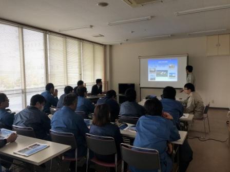 岡山原田鋼管㈱様と四国丸一鋼管㈱様に、パイプ材料の勉強会を開催していただきました。
